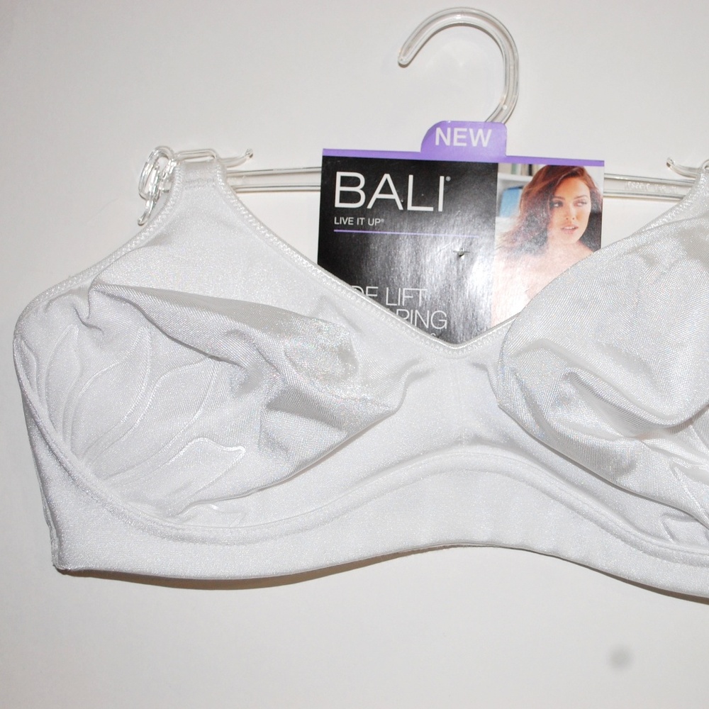 NWT Bali Side Lift & Shaping Cushioned Straps